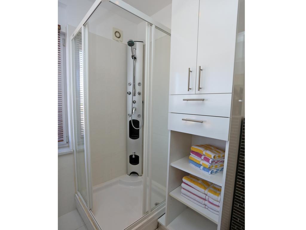 Lovely Apartment With Beautiful Pool Primosten Luaran gambar